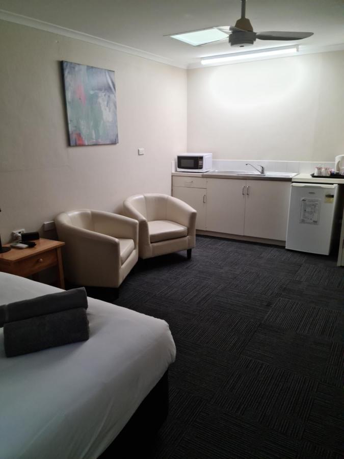 Henry'S Quirindi Hotel Buitenkant foto