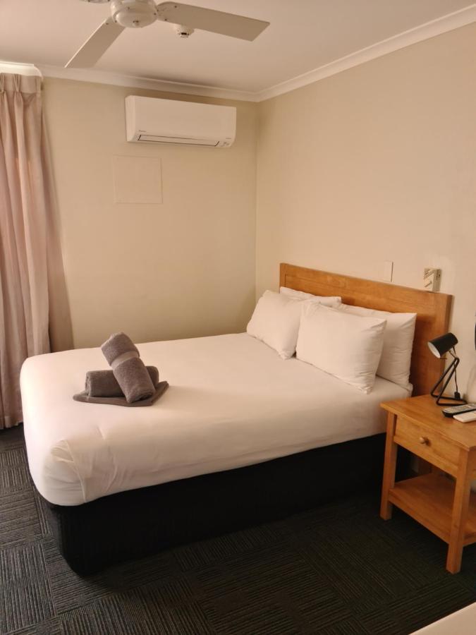 Henry'S Quirindi Hotel Buitenkant foto