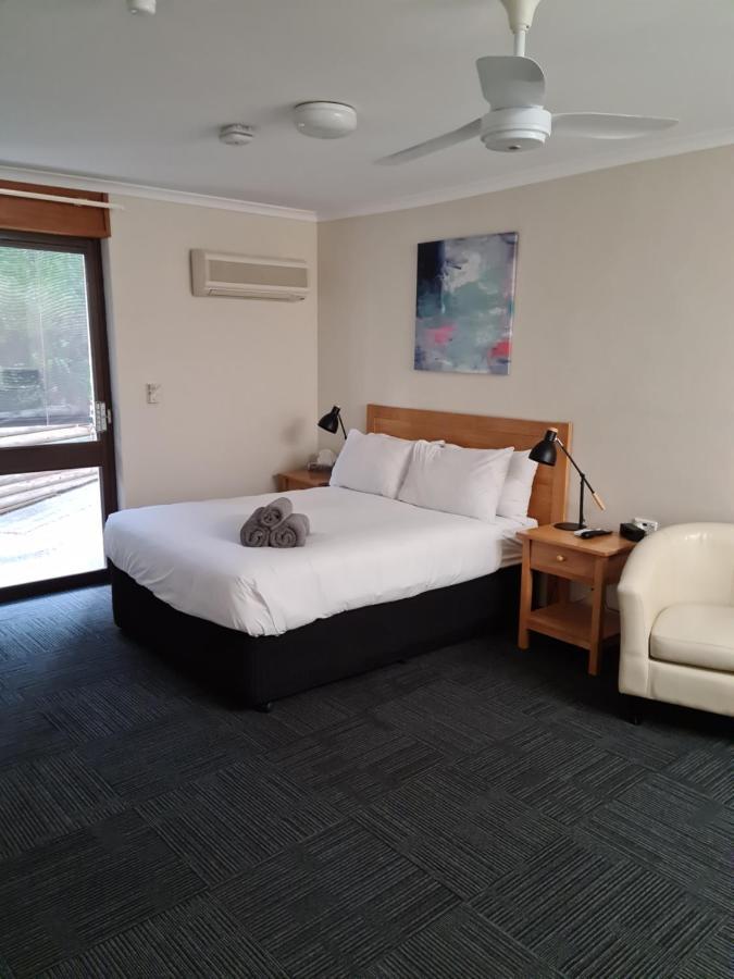 Henry'S Quirindi Hotel Buitenkant foto