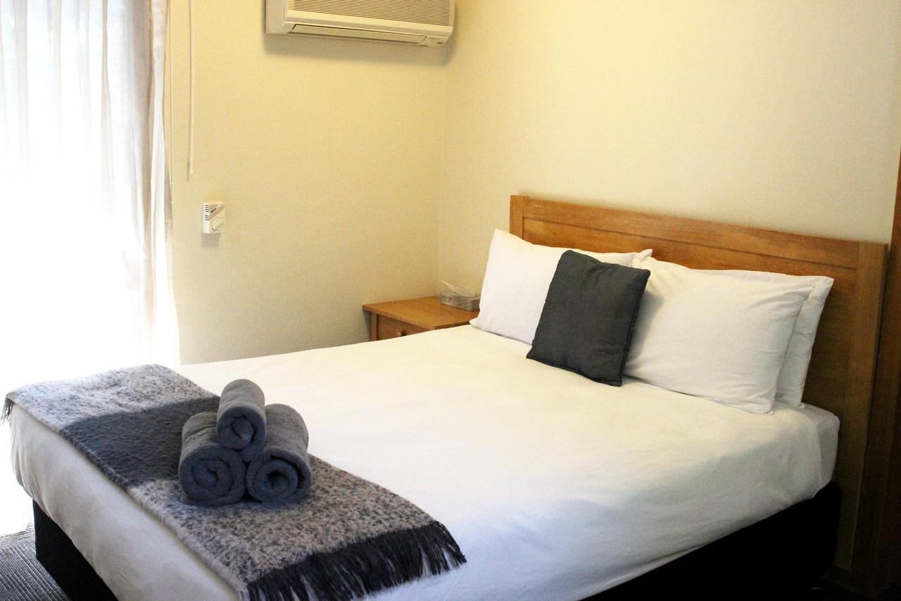 Henry'S Quirindi Hotel Buitenkant foto